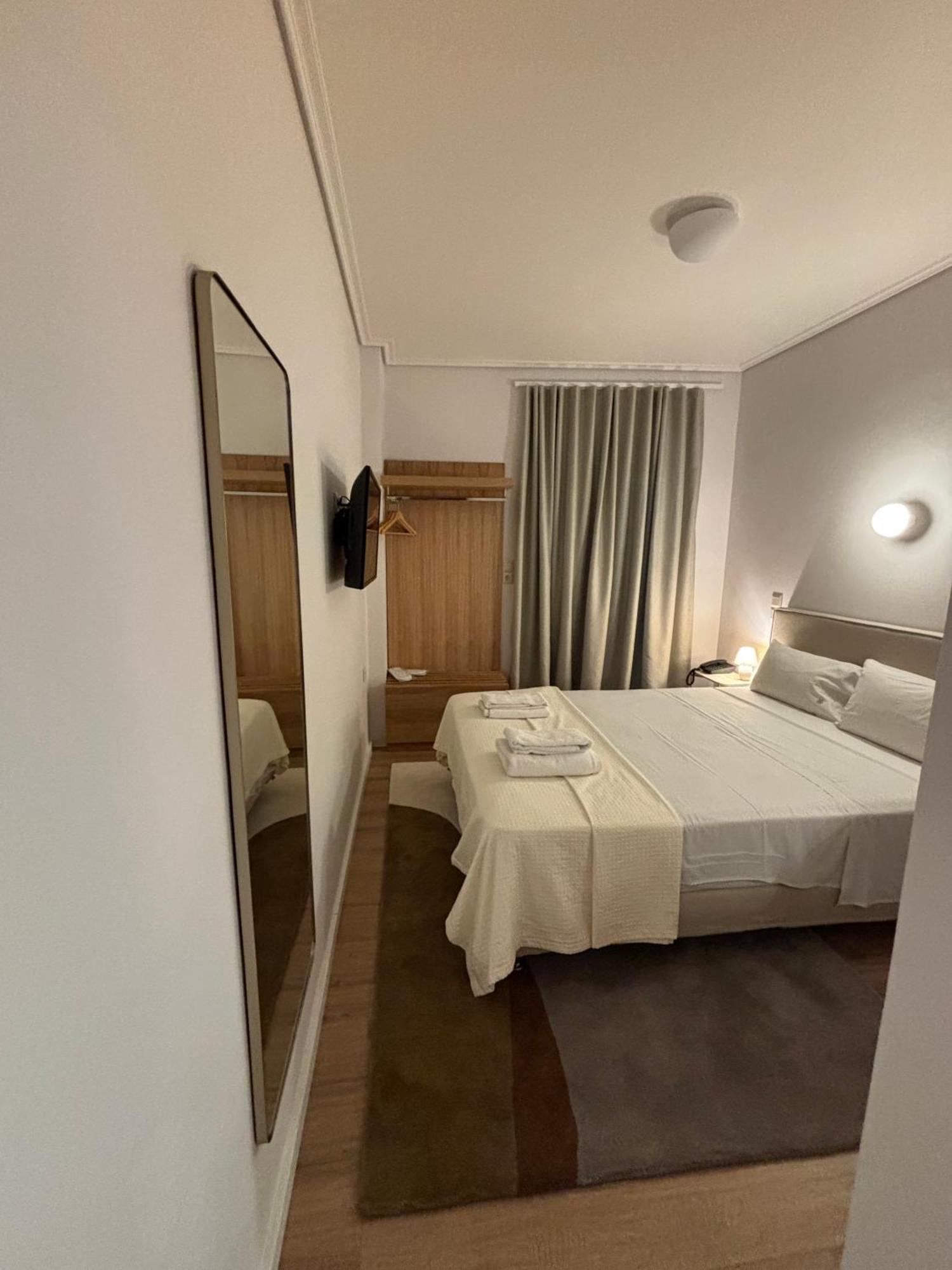 Hotel Maroussi Aten Rum bild