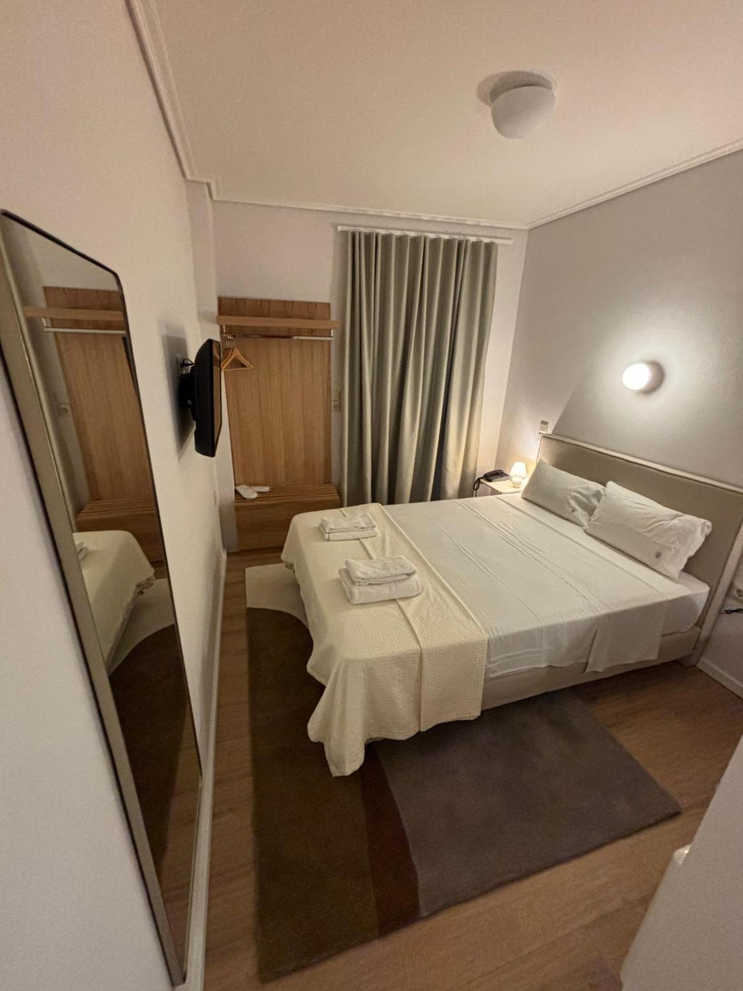 Hotel Maroussi Aten Rum bild