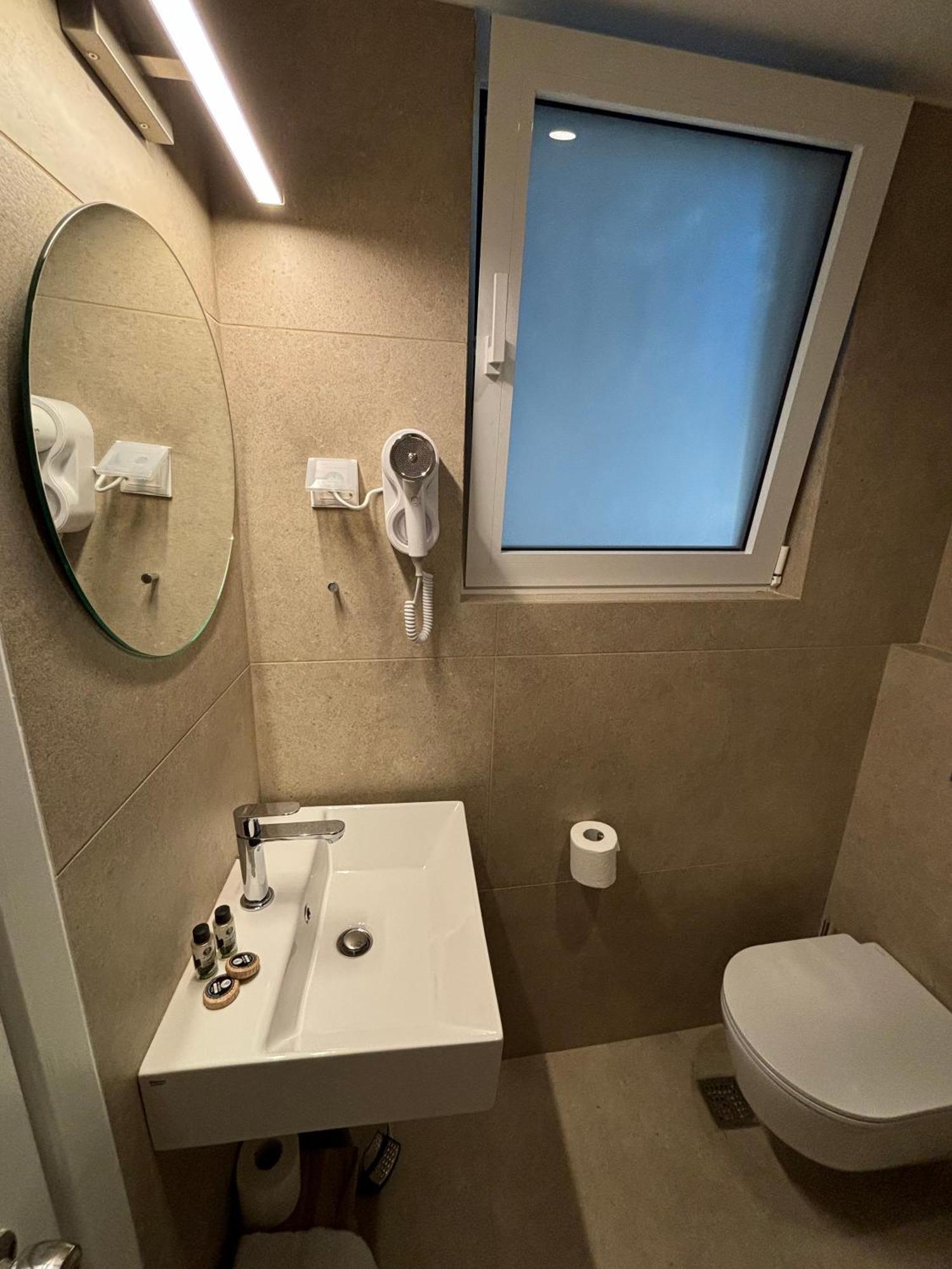 Hotel Maroussi Aten Rum bild