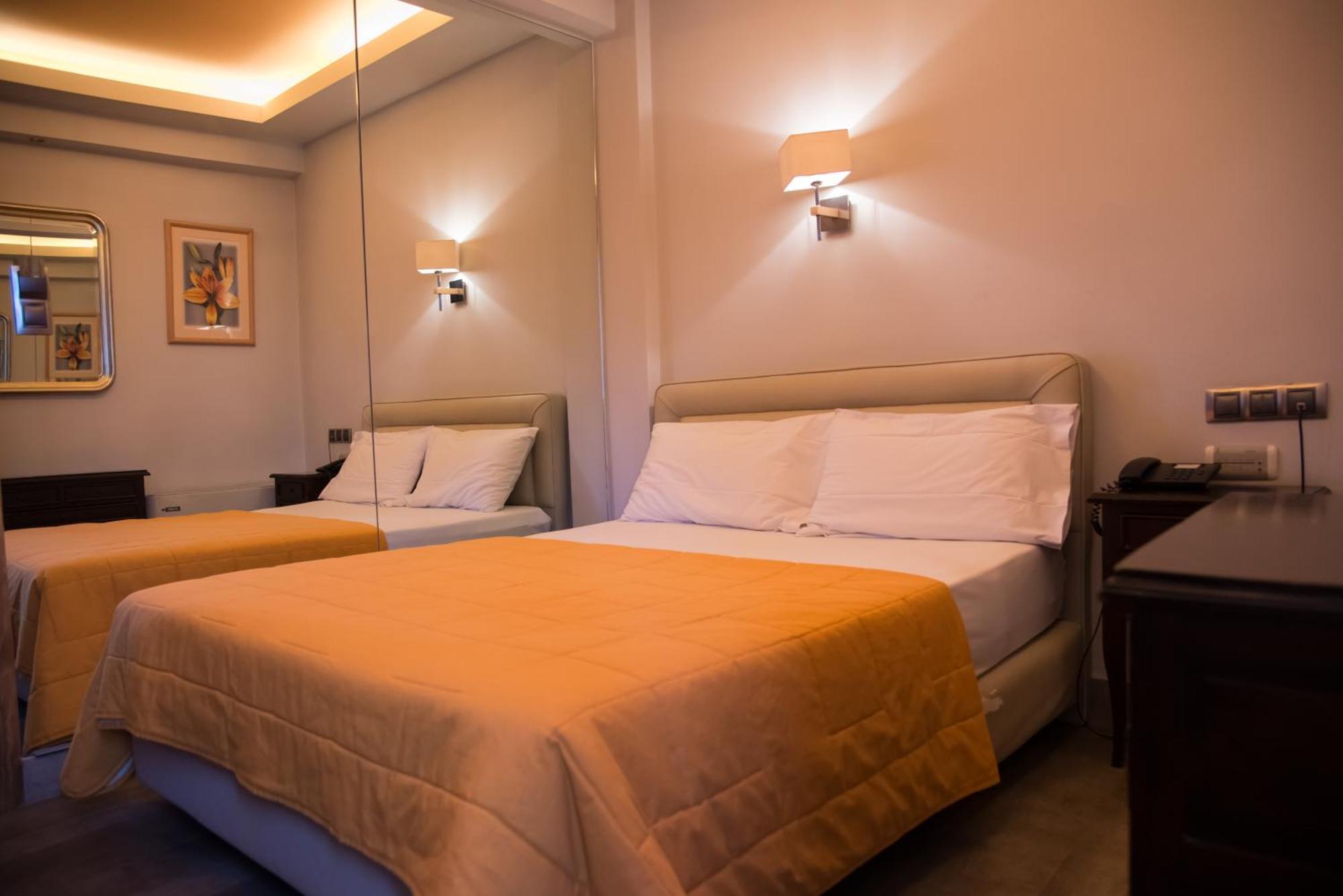 Hotel Maroussi Aten Exteriör bild