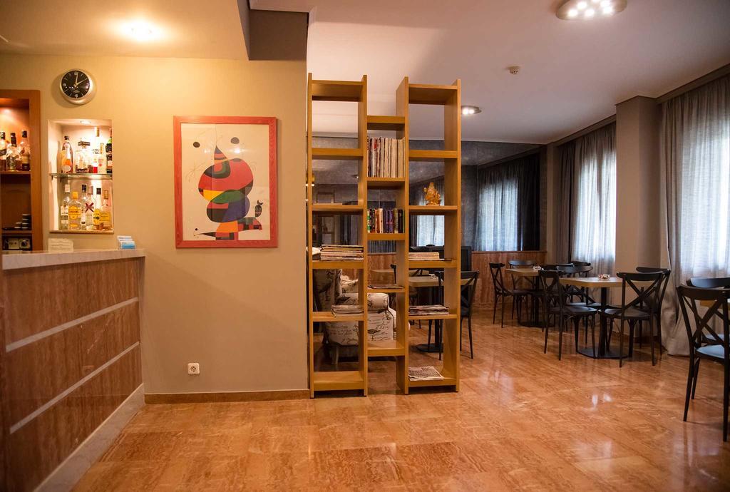 Hotel Maroussi Aten Exteriör bild