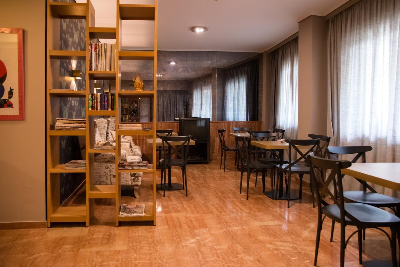 Hotel Maroussi Aten Rum bild