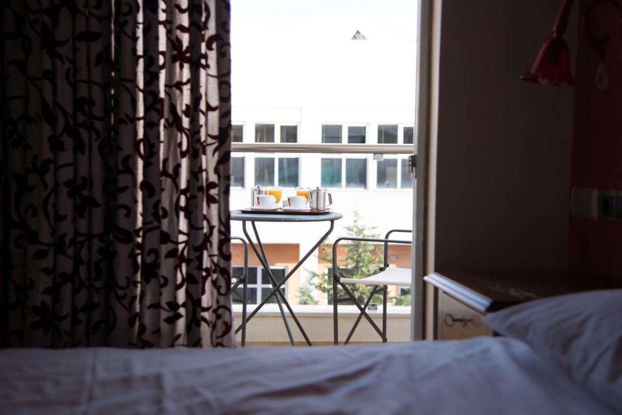 Hotel Maroussi Aten Exteriör bild